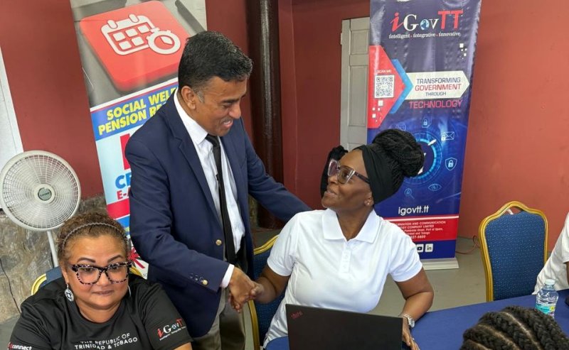 Photo 1 Finance Minister welcomes iGovTT & TTConnect Express Service to Fyzabad