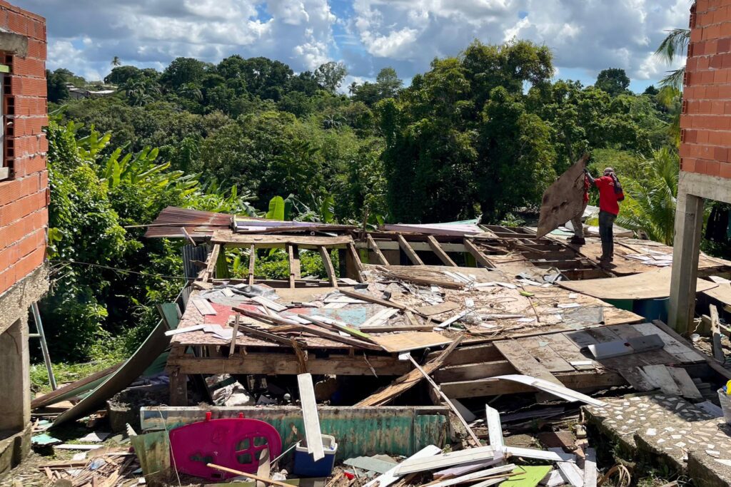 HOme collapses in Indian Walk