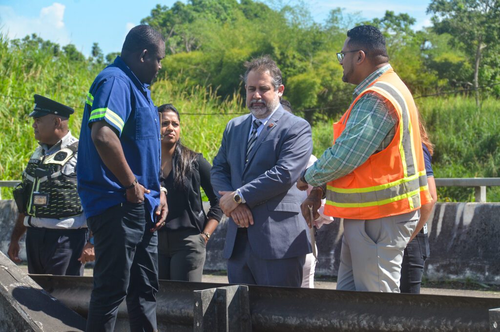 Minister Eli Zakour held discussion with Traffic Engineer andPolice Road Safety Project Coordinator, Sergeant Brent Batson