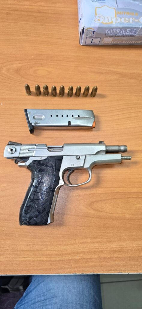 Smith & Wesson pistol