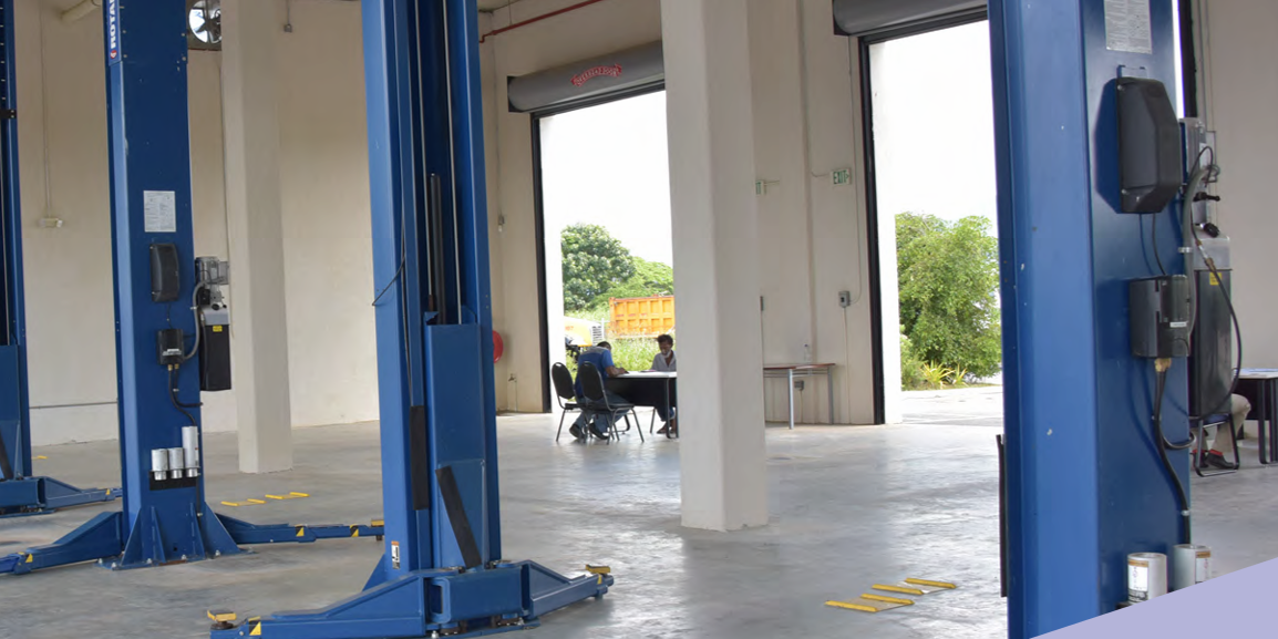 Vehicle testing station