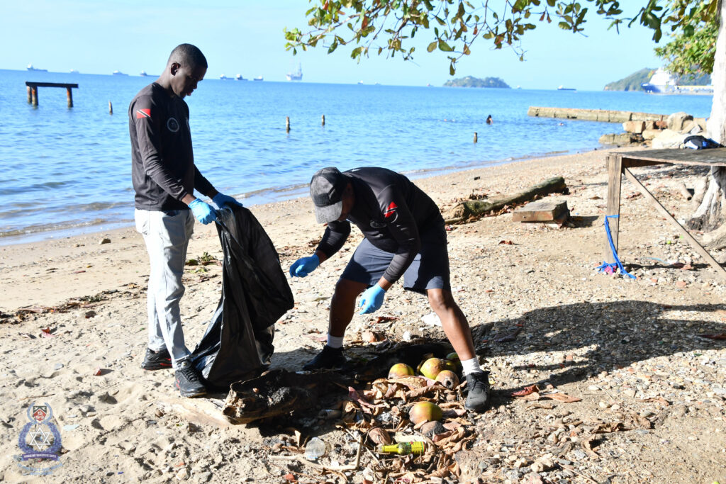 beach clean up
