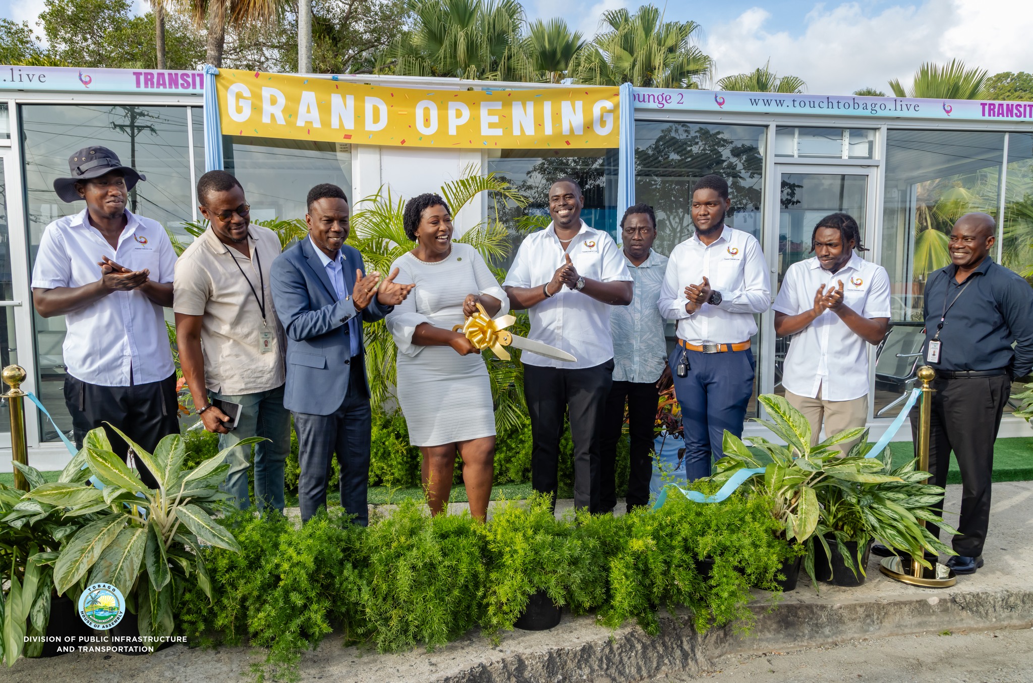 Public Transit Lounge