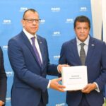 Health Minister pushes flu and HPV vaccines