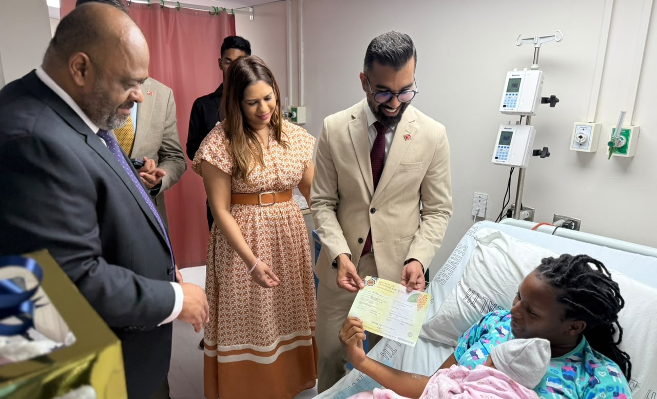Minister Delivers Birthpaper